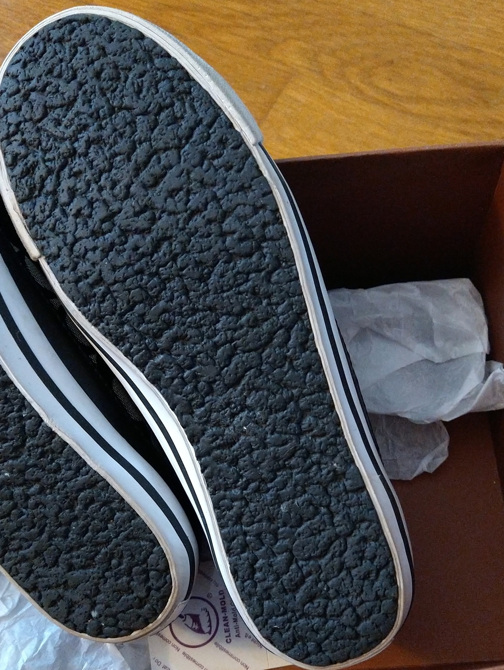 Coach Signature Slip-On Sneakers in Black & Beige -size 6.5 Excellent Condition - Picture 13 of 16